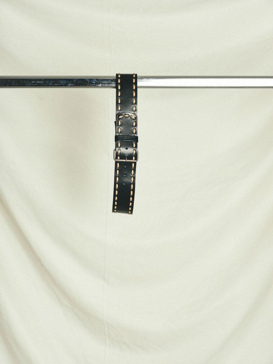 Black belt with brown stitching - own it vintage03002