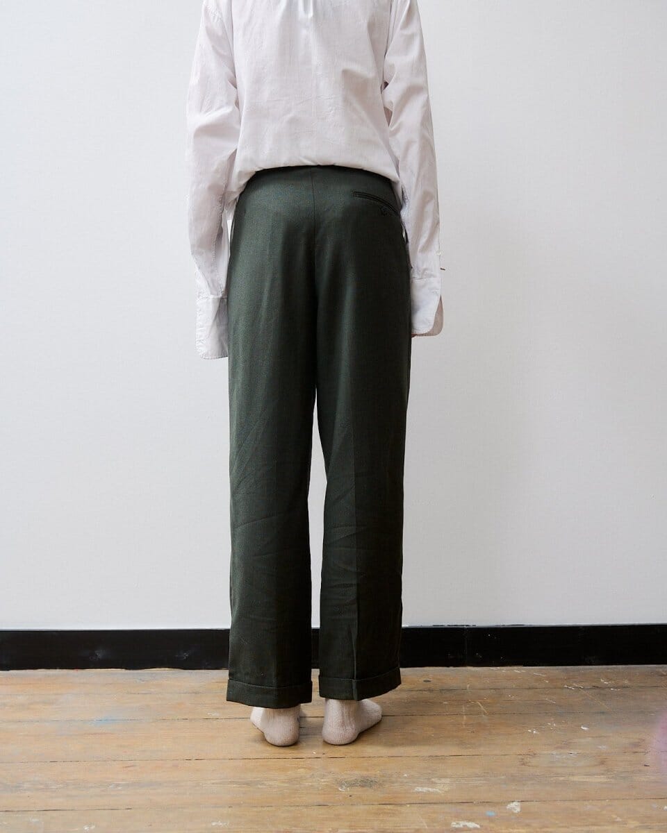 Green dressed trousers