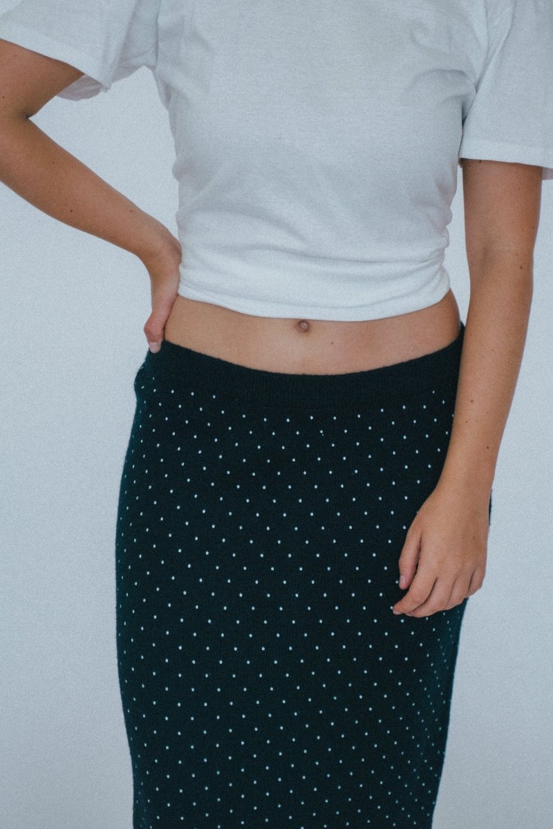 Blue polkadot skirt - own it vintage3420