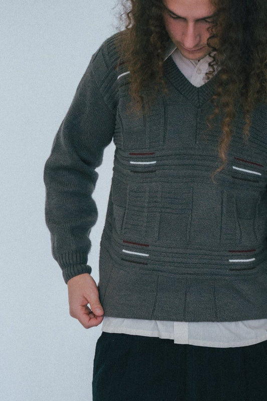 Brown v - neck sweater - own it vintage3533